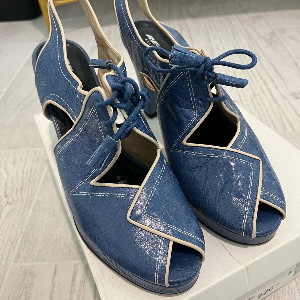Women’s Remix Platform Sandals, blue, size 9, EUC